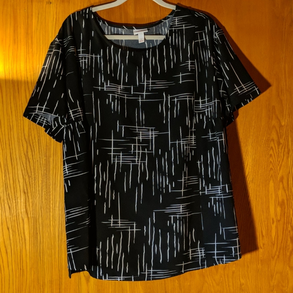Isabel Maternity Black & White top